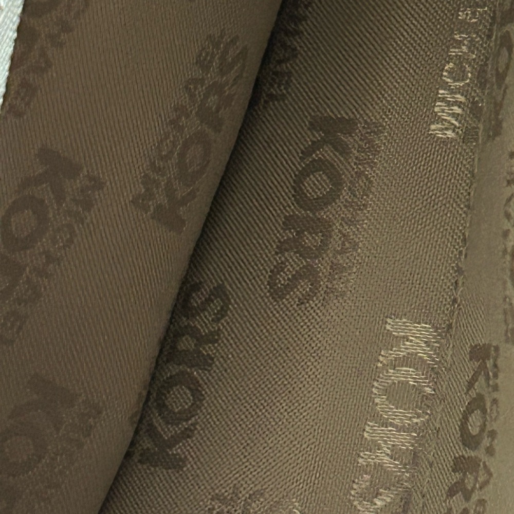 Michael Kors Hannah White Saffiano Leather Scallop Perforated Crossbody NWOT - Picture 5 of 10